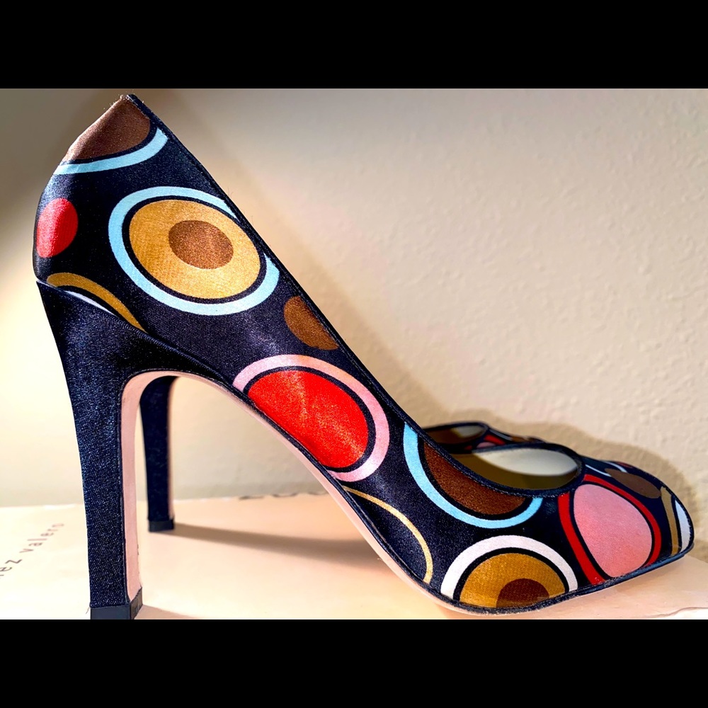 Multi Color heels - Picture 9 of 16